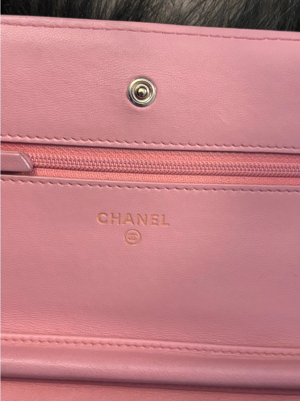 CHANEL Pink Quilted Leather Chain Crossbody Wallet - Picture 3 of 5